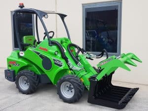 Avant 523 ArborPro Articulated Mini Loader with HD Log Grab